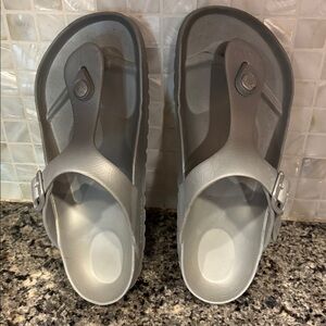 BIRKENSTOCK ESSENTIALS UNISEX GIZEH EVA SANDALS, 36 R EU, Silver Gray , 6.5-7 WM